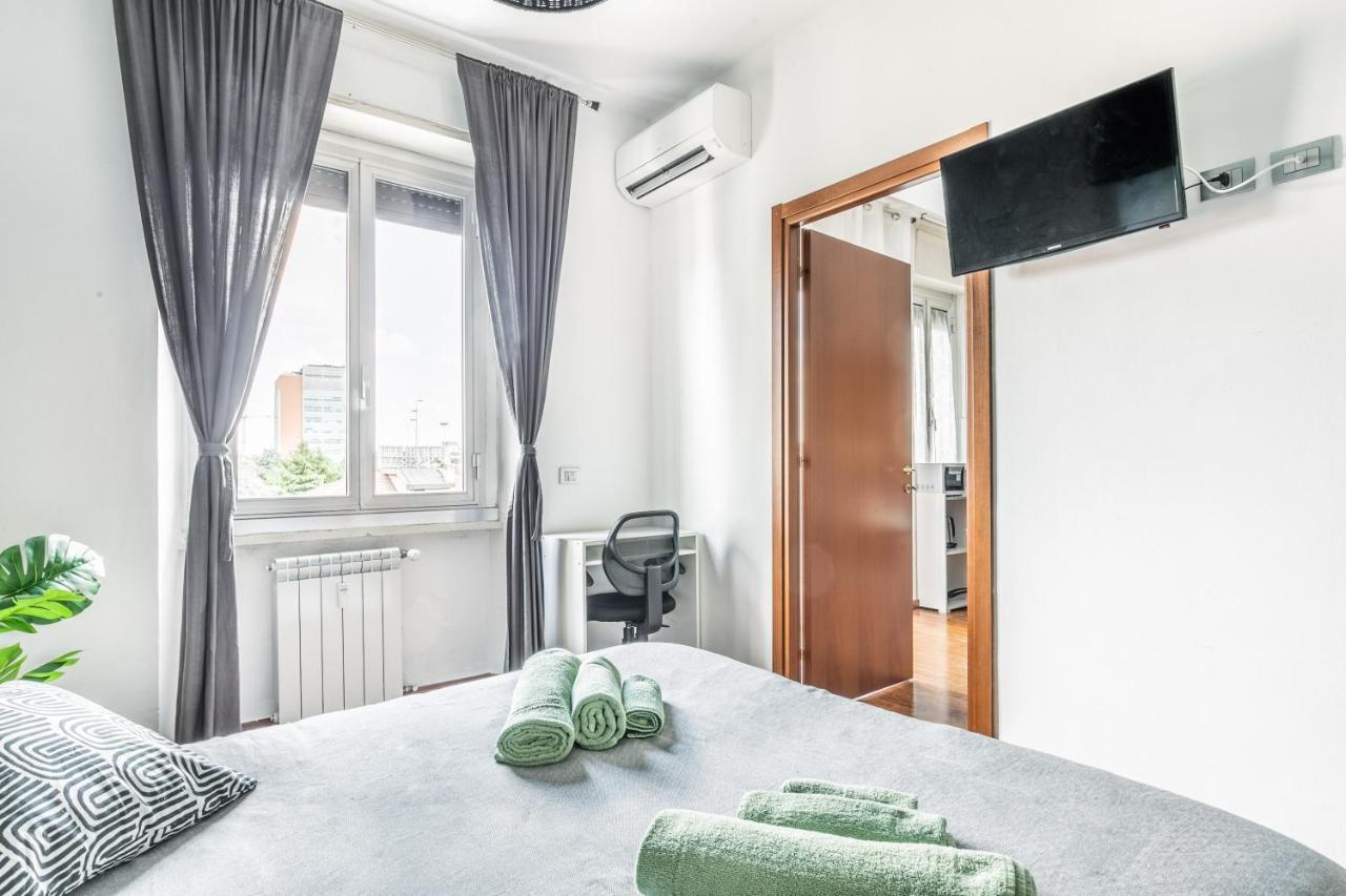 Апартаменти 'Tribal House' Sansiro-Rhofiera-Duomo Мілан Екстер'єр фото